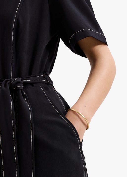 Phase Eight Alix wide fit jumpsuit met strikceintuur - detail 4 zwart