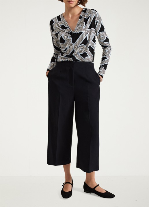 Phase Eight Aubrielle high waist wide fit culotte met steekzakken - voorkant 2 zwart