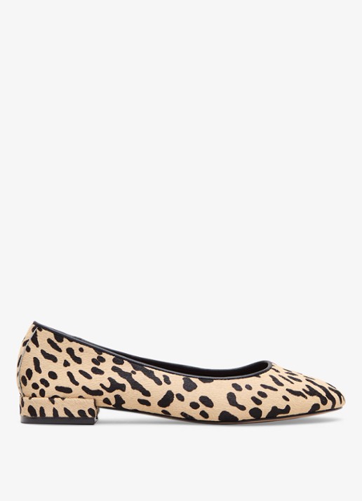 Phase Eight Ballerina van leer met panterprint
