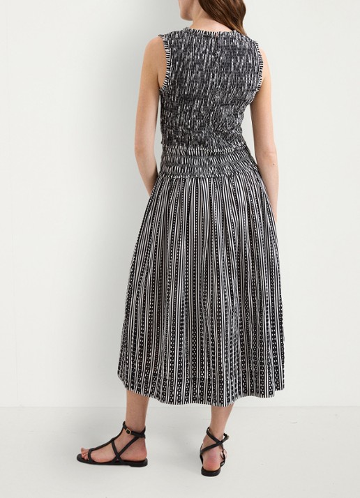 Phase Eight Chiara midi jurk met smockwerk en print - achterkant 7 zwart