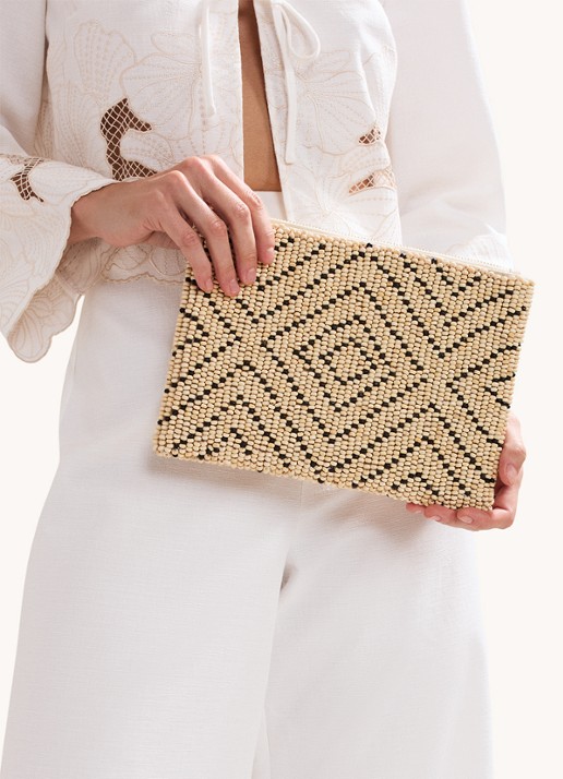 Phase Eight Clutch met kralendecoratie - voorkant 2 wit