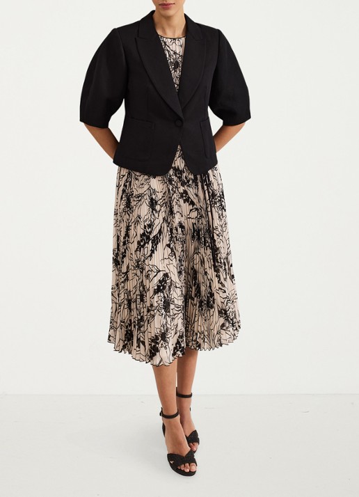 Phase Eight Coniston blazer met opgestikte zakken - voorkant 3 zwart