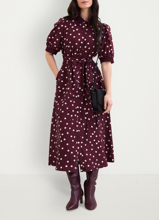 Phase Eight Delphine midi blousejurk met stippenprint en strikceintuur - voorkant 2 burgundy