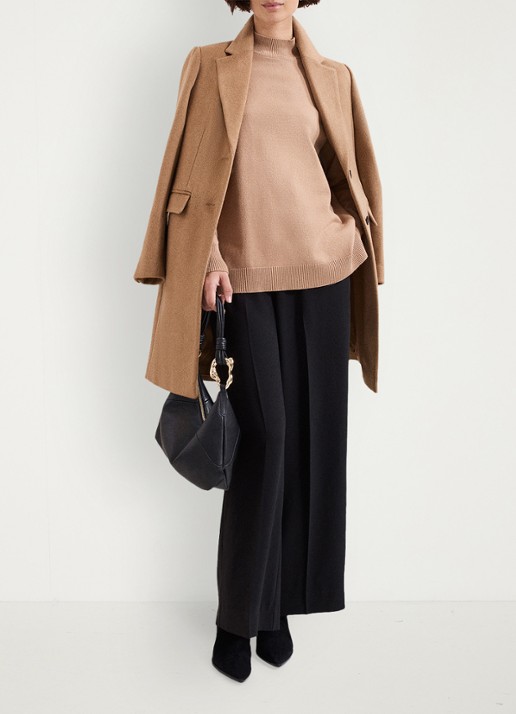 Phase Eight Holly fijngebreide trui met knoopdetail en col - detail 8 camel