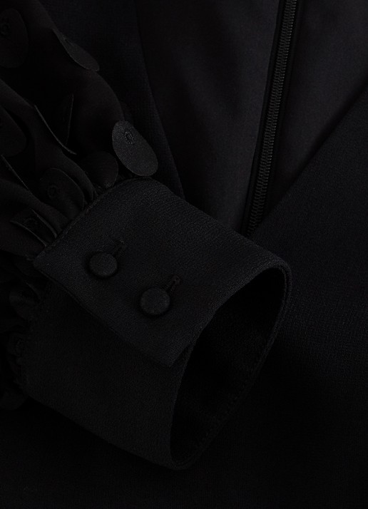 Phase Eight Laura mini jurk met V-hals en pofmouwen - detail 5 zwart