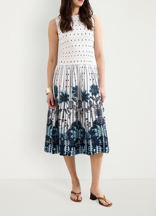 Phase Eight Midi jurk met stippenprint en smockwerk - voorkant 8 wit
