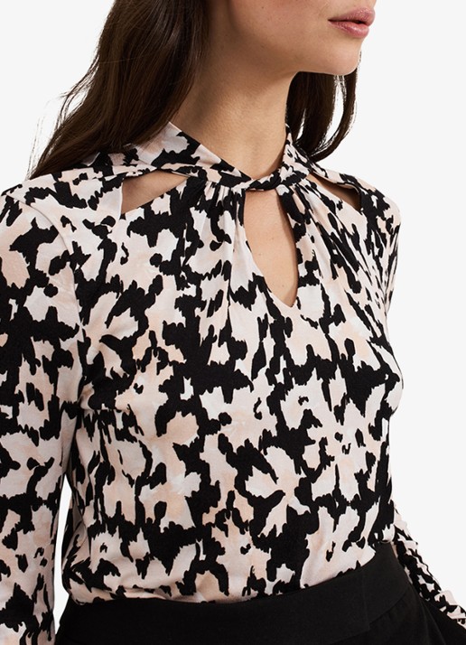 Phase Eight Mollie top met grafische print - detail 3 zwart