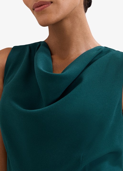 Phase Eight Monique loose fit jumpsuit met waterval hals - detail 7 zeegroen