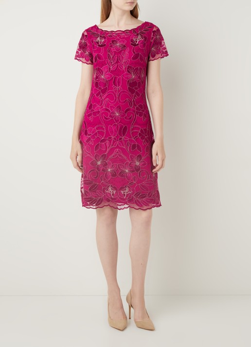 Phase Eight Nessa mini jurk van kant met bloemenprint - voorkant 4 fuchsia