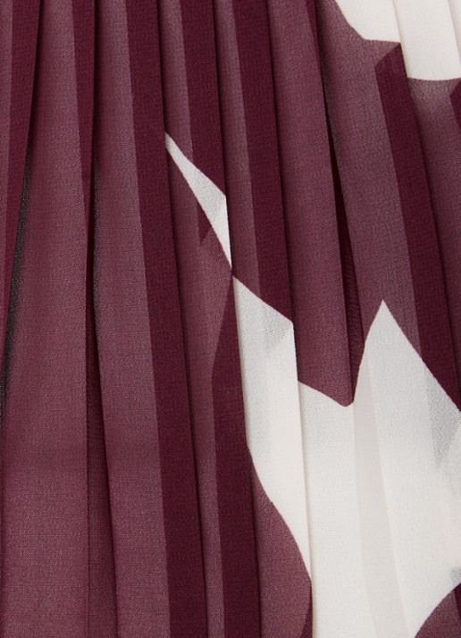 Phase Eight Nina semi-transparante top met print en plissé - detail 2 aubergine