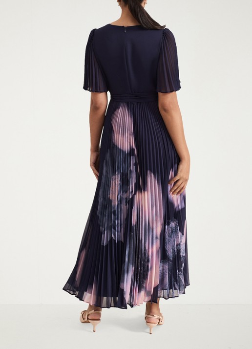 Phase Eight Petite Abigail maxi jurk met bloemenprint en plissé - achterkant 7 donkerblauw