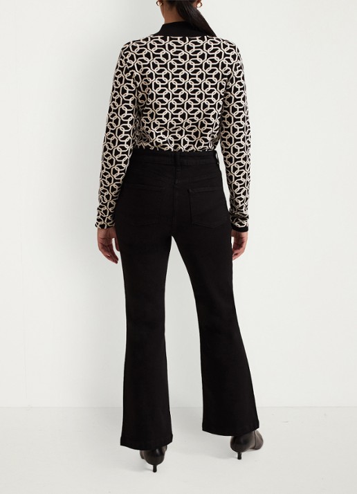 Phase Eight Petite Olivia high waist flared fit jeans met gekleurde wassing - achterkant zwart