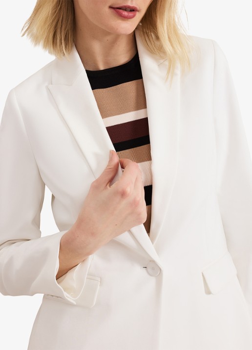 Phase Eight Petite Ulrica blazer met klepzakken - detail 2 wit