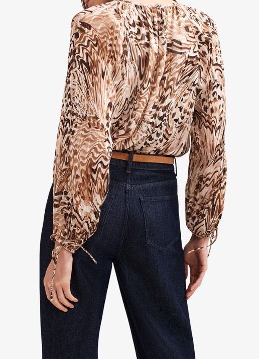 Phase Eight Rafaella blouse met grafische print - achterkant 7 lichtbruin
