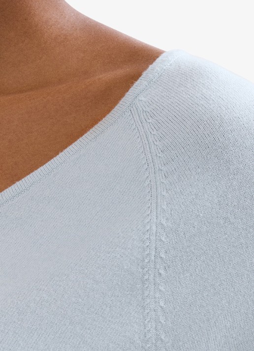 Phase Eight Senita fijngebreide trui met V-hals - detail 4 lichtblauw
