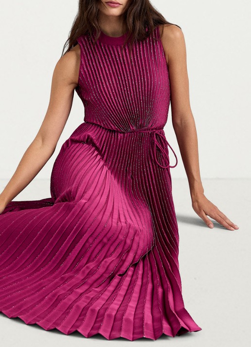 Phase Eight Simara maxi jurk met strass en plooien - detail 2 fuchsia