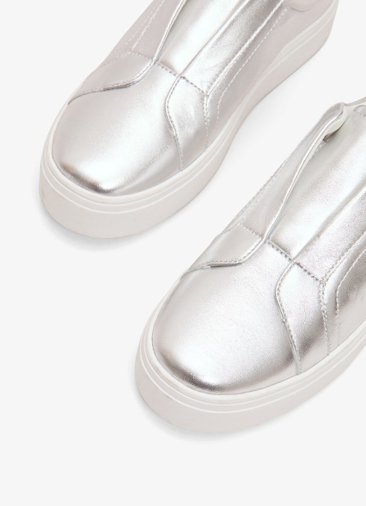 Phase Eight Sneaker van leer met metallic finish - achterkant zilver