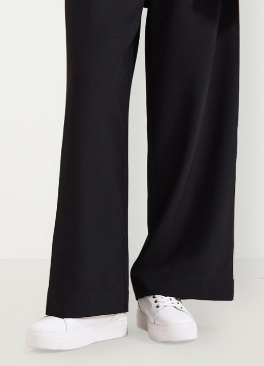 Phase Eight Sneaker van leer - voorkant 2 wit