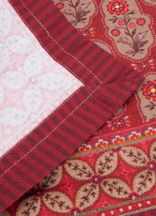 Pip Studio Blooming Tales tafelkleed 150 x 250 cm - voorkant 4 donkerrood