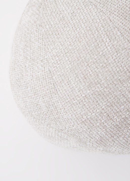 POLSPOTTEN Ball sierkussen S Ø30 cm - detail 4 lichtgrijs