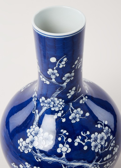 POLSPOTTEN Blossom vaas S 36 cm  - detail blauw