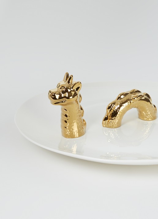 POLSPOTTEN Dragon serveerplank 40 cm - detail 2 goud