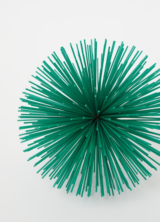 POLSPOTTEN Prickle S ornament 18 cm - detail donkergroen