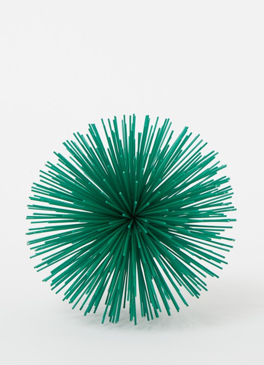 POLSPOTTEN Prickle S ornament 18 cm - voorkant 3 donkergroen