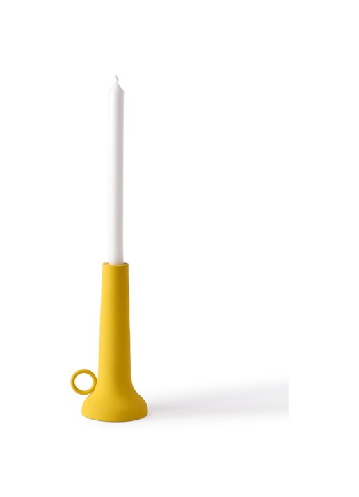 POLSPOTTEN Spartan kandelaar S 22 cm - voorkant 5 geel
