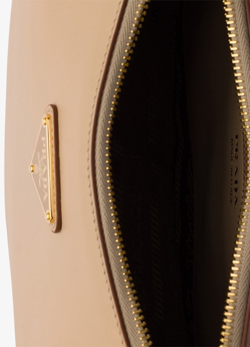Prada Arqué Small schoudertas van kalfsleer - detail 2 beige
