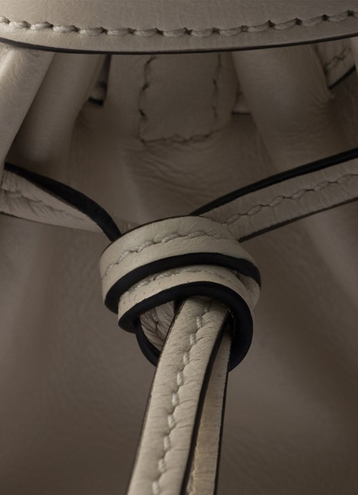 Prada Bonnie Mini handtas van kalfsleer - detail 2 wit