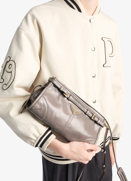 Prada Bonnie Small schoudertas van leer met afneembare schouderriem - detail 2 taupe