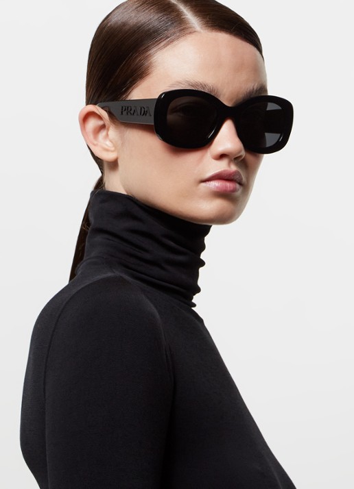 Prada Butterfly zonnebril PRA13S - voorkant 2 zwart
