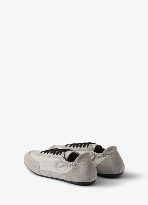 Prada Collapse Re-Nylon sneaker met suède details - achterkant 3 grijs