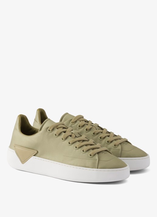 Prada Court Re-Nylon sneaker met logo - voorkant 5 groen