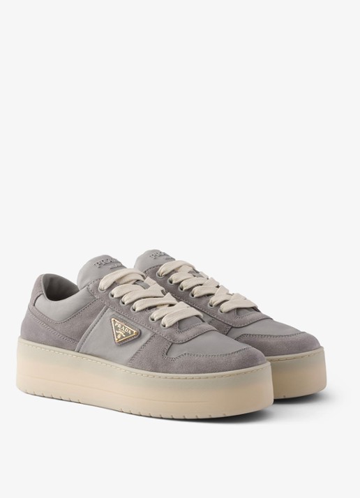 Prada Downtown Bold Re-Nylon sneaker met suède details - voorkant 2 grijs