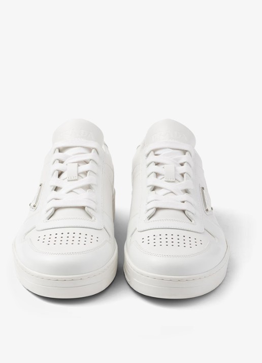Prada Downtown sneaker van leer met logo - detail 3 wit