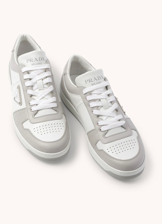 Prada Downtown sneaker van leer - detail 4 lichtgrijs