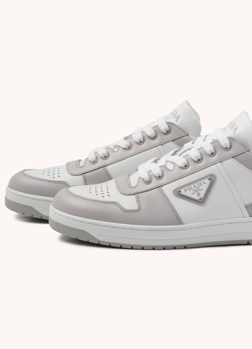 Prada Downtown sneaker van leer - detail 6 lichtgrijs