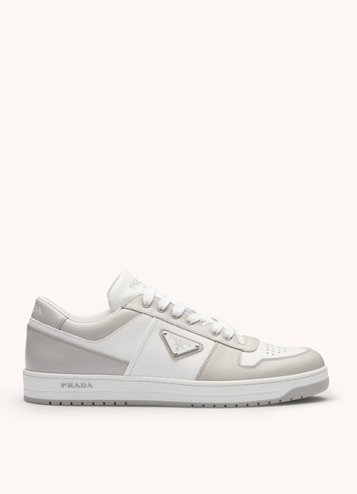 Prada Downtown sneaker van leer - voorkant 2 lichtgrijs