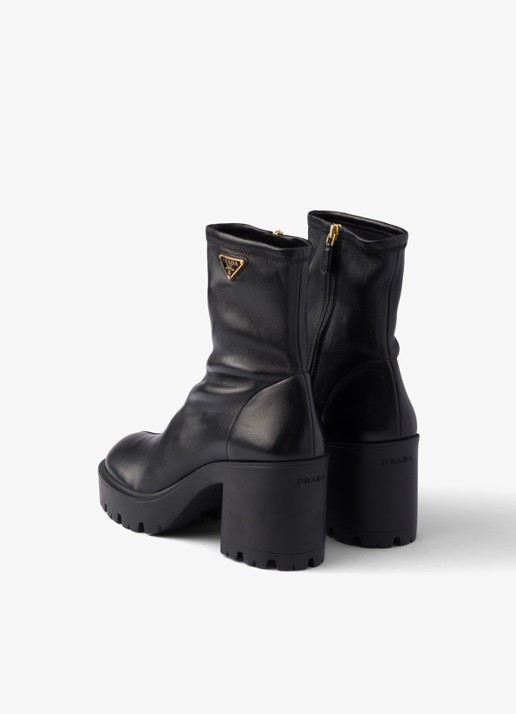 Prada Enkellaarsje van leer met logo - achterkant zwart