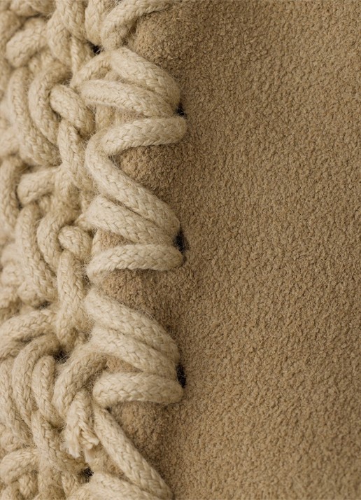 Prada Large shopper van kalfssuède met crochet details - detail 4 beige