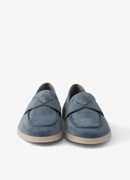 Prada Loafer van kalfssuède - detail 5 blauw