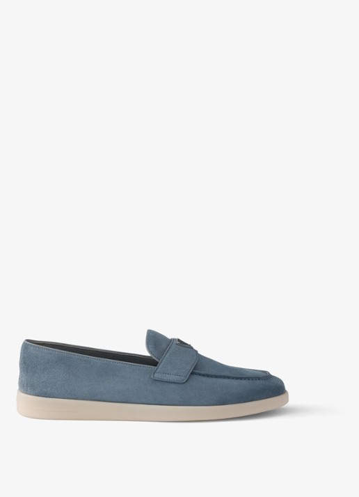 Prada Loafer van kalfssuède - voorkant blauw