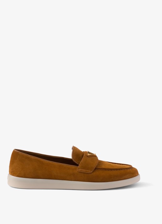 Prada Loafer van suède met logo - voorkant 2 camel