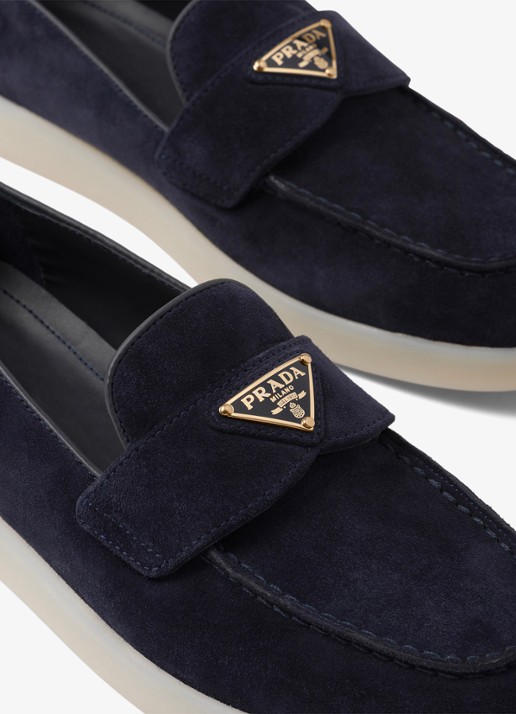 Prada Loafer van suède met logo - detail 4 donkerblauw