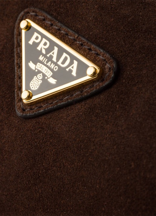 Prada Mini schoudertas van kalfssuède - detail 5 donkerbruin