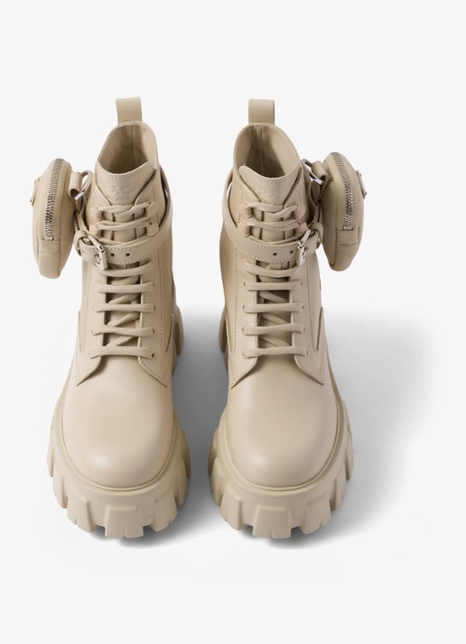Prada Monolith Re-Nylon biker boot van leer - detail 2 donkerbeige