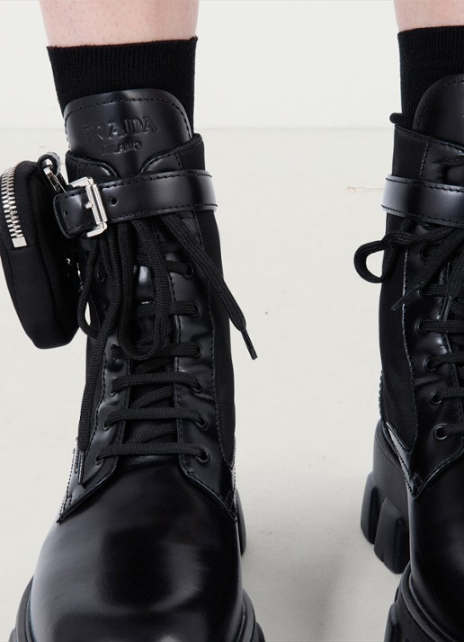 Prada Monolith Re-Nylon biker boot van leer - detail 4 zwart