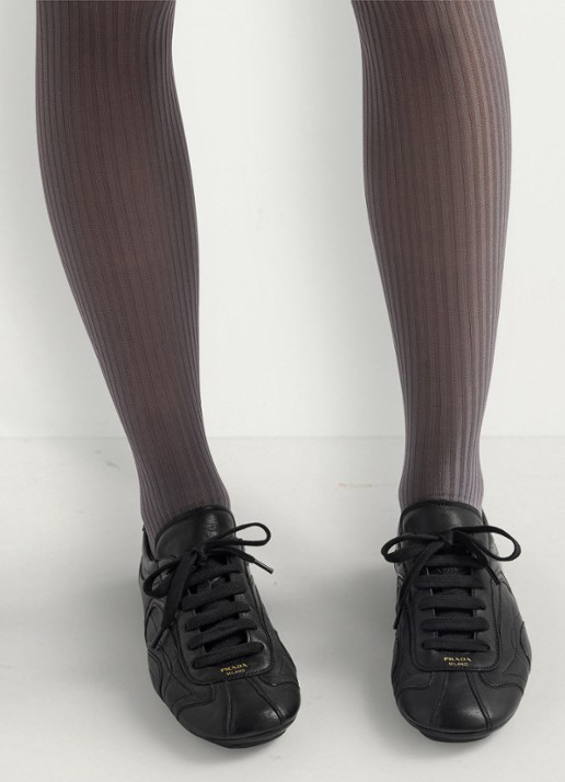 Prada Montecarlo Re-Edition 2005 sneaker van lamsleer - voorkant 7 zwart